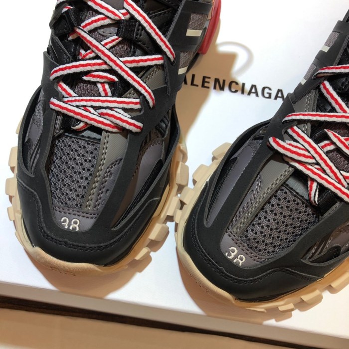 1:1 quality version 28310651 Red and Black Colorblock Sneakers(Without LED)