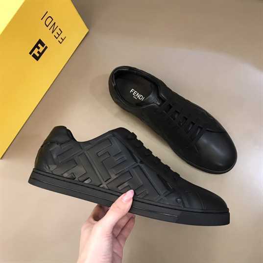 FEND1 BLACK NAPPA LEATHER LOW-TOP SNEAKERS   FD04