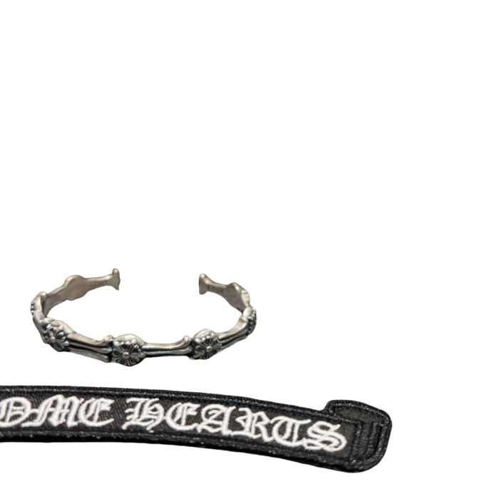 28209266 Crucifix Bracelet