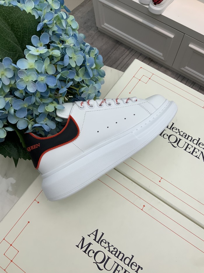 1:1 quality version 28354148 Classic Simple White Shoes