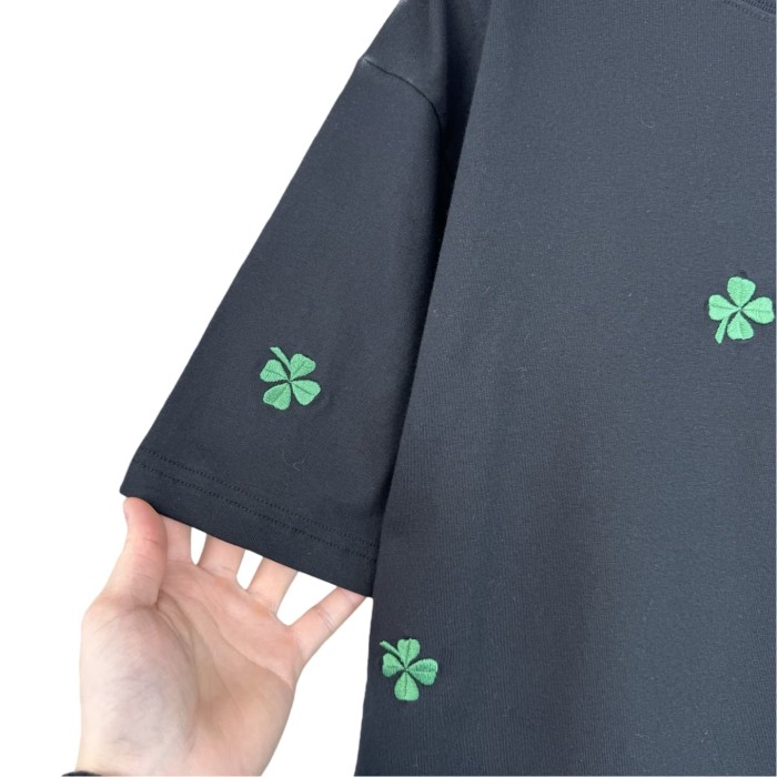 1:1 quality version Clover Letter Logo Embroidered Tee 2 colors 28816184