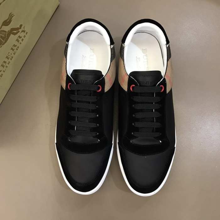 BURB5RRY LEATHER AND HOUSE CHECK SNEAKERS   BBR26