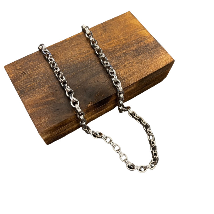 28201130 Letter Chunky Necklace