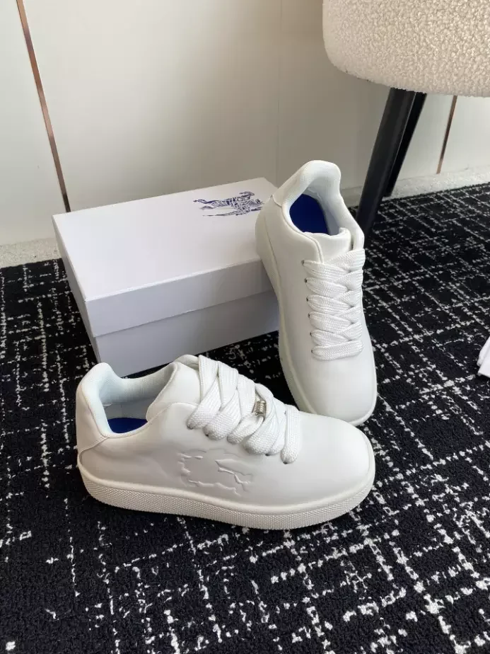 BURB5RRY BOX LOGO-DEBOSSED LEATHER SNEAKERS   BBR096