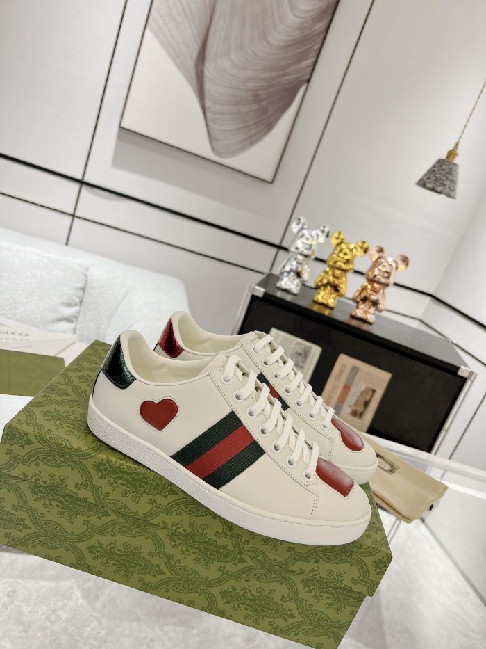 1:1 quality version 28382316 cowhide white shoes 3 colors