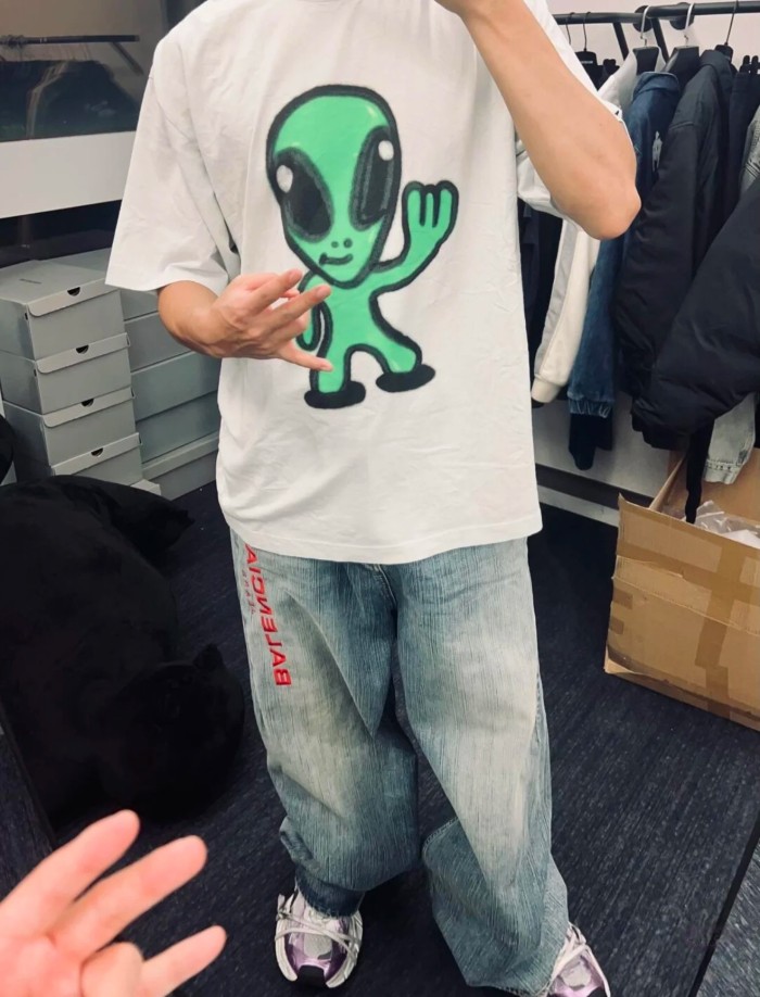 1:1 quality version 28429082 Red logo embroidered denim jeans