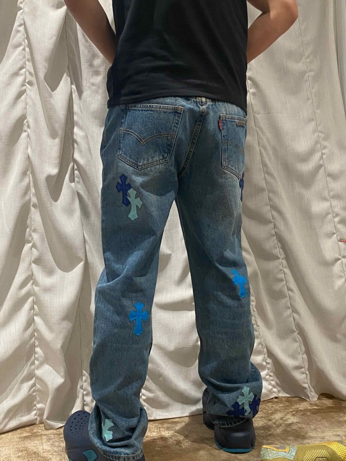 1:1 quality version  blue color-block cross leather appliqués washed jeans 28959512