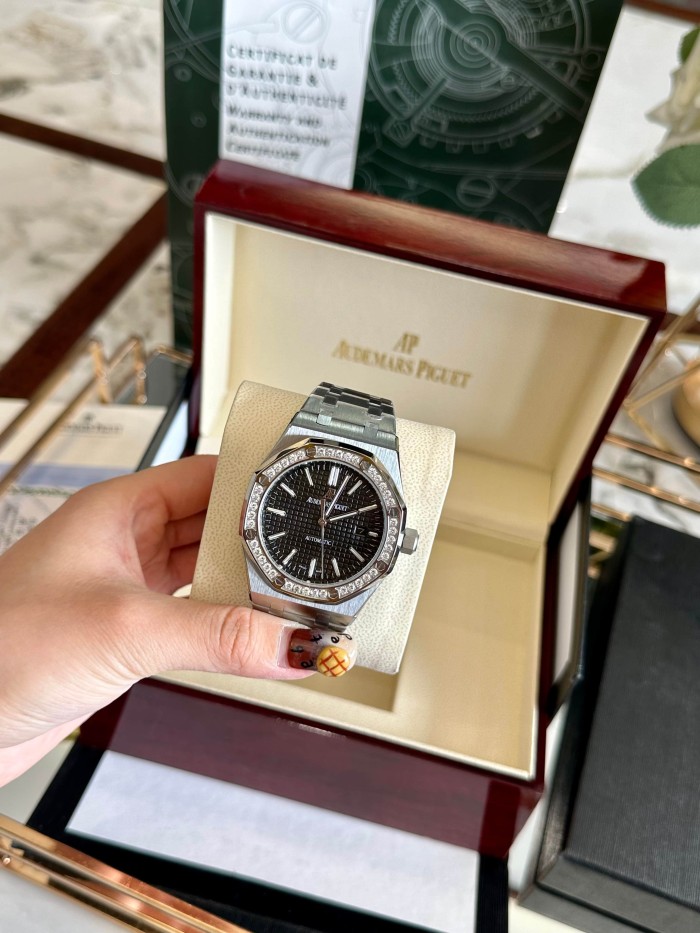 Royal Oak Collection  Watch【Dial diameter：40mm 】28763560