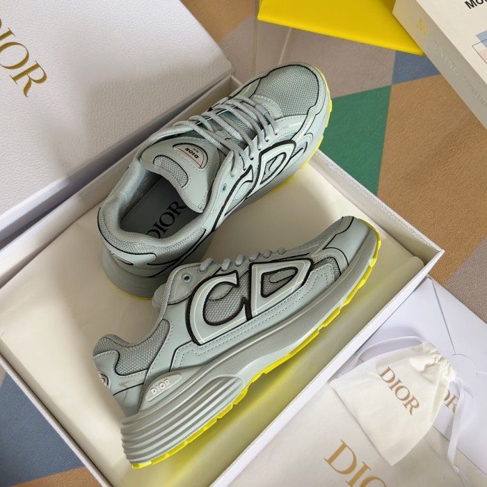 1:1 quality version Leather and mesh fabric patchwork reflective sneakers 35 colors 27736899