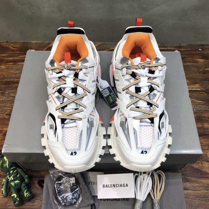 1:1 quality version 28261634 LED TRACK TRAINER Outdoor Sports Shoes 8 colors