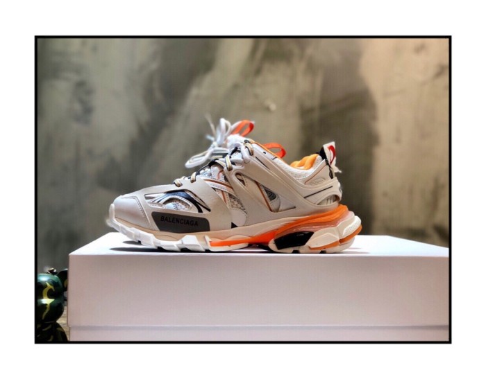 1:1 quality version 28336651 B Track Tiple 3.0 shoes(Without LED)