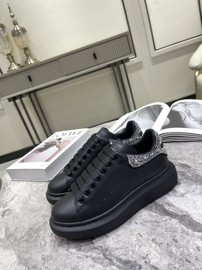 1:1 quality version Shoe Tail Rhinestone Monogram Sneakers 16 colors