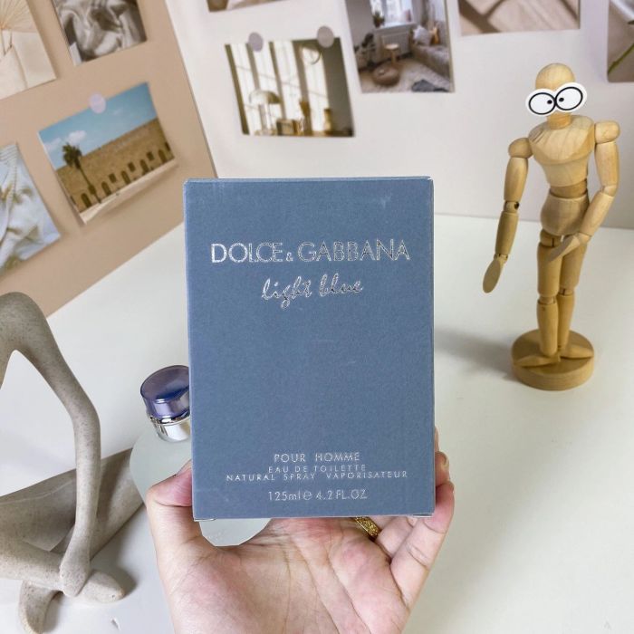 Dolce & Gabbana Light Blue Perfume 28675342