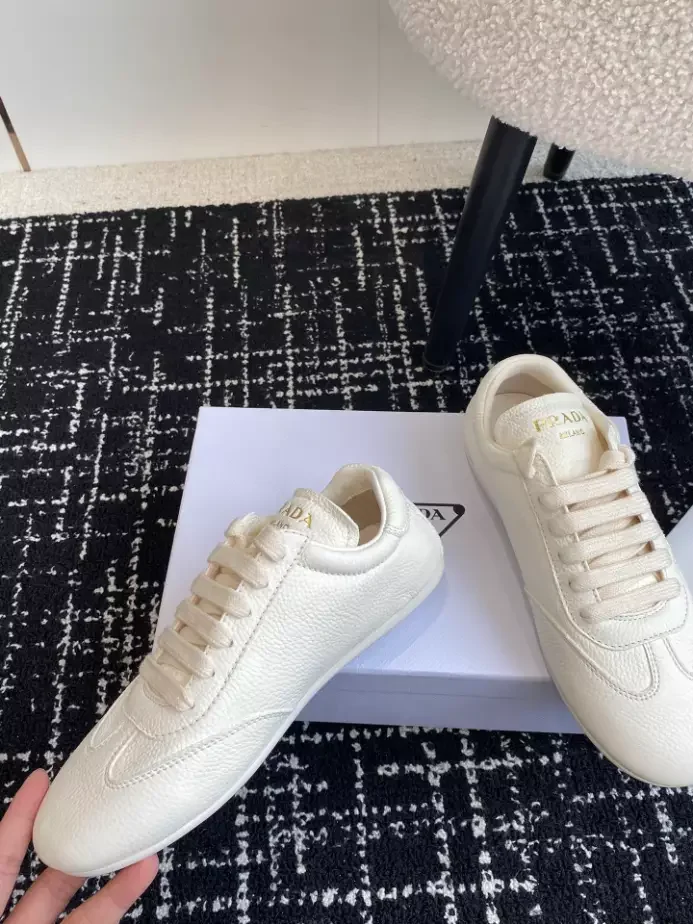 PR@DA@ LEATHER SNEAKERS   PRD034