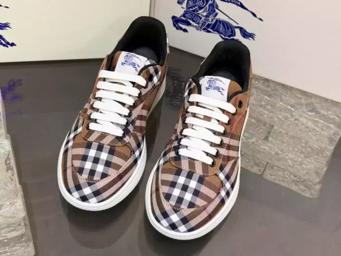 BURB5RRY TERRACE CHECK SNEAKERS   BBR106