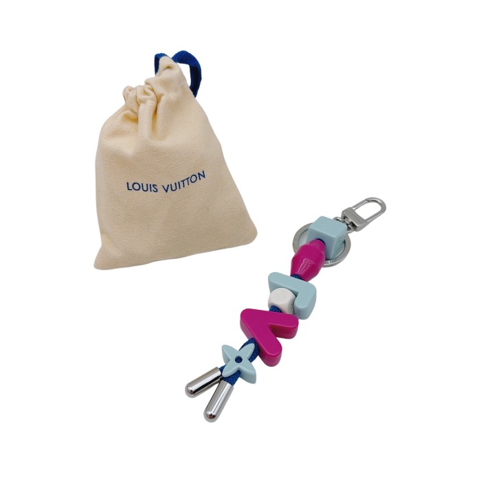 Interwoven Alphabet Floral Pattern Keychain 28692184
