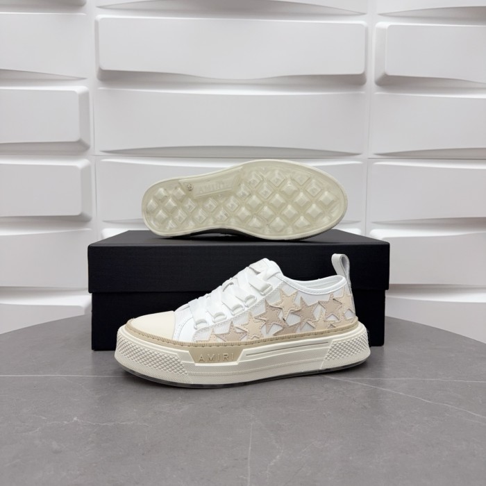 1:1 quality version Leather Star Embroidered Round-Toe Lace-Up Low-Top Shoes 28764663