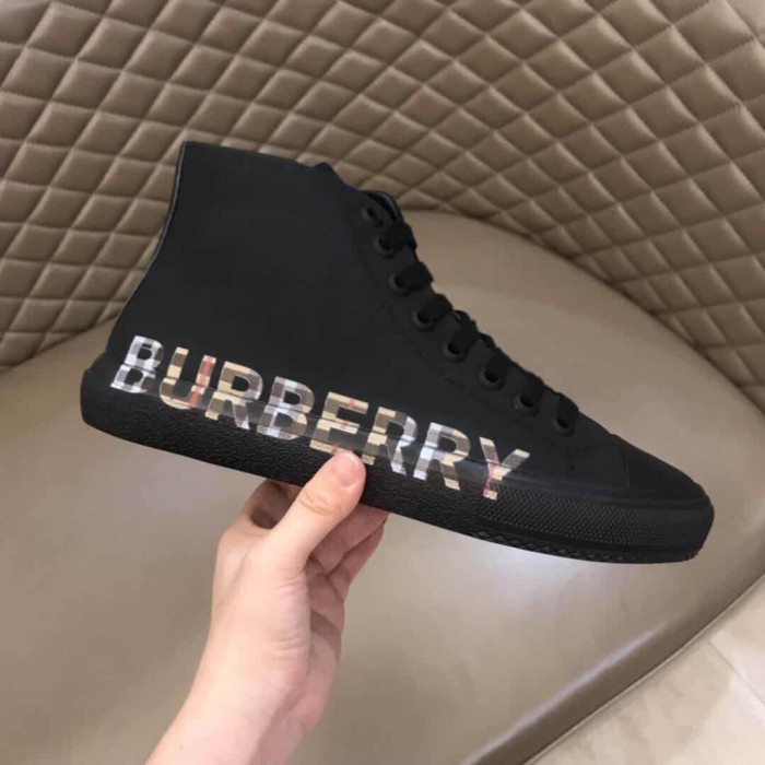 BURB5RRY LOGO PRINT GABARDINE HIGH-TOP SNEAKERS �?BBR82