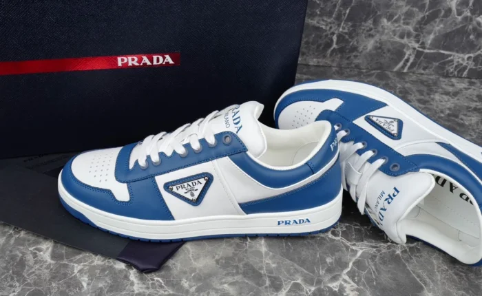 PR@DA@ DOWNTOWN LEATHER SNEAKERS IN WHITE AND LACQUER BLUE- PRD011