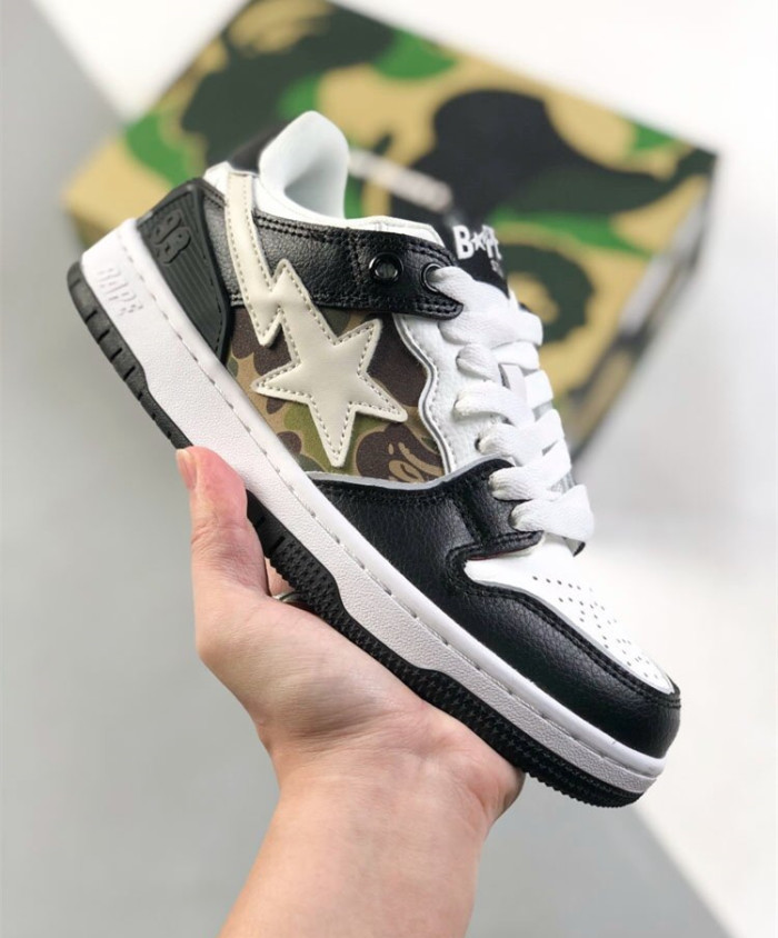 Colorblocked Stars Low Top Sneakers