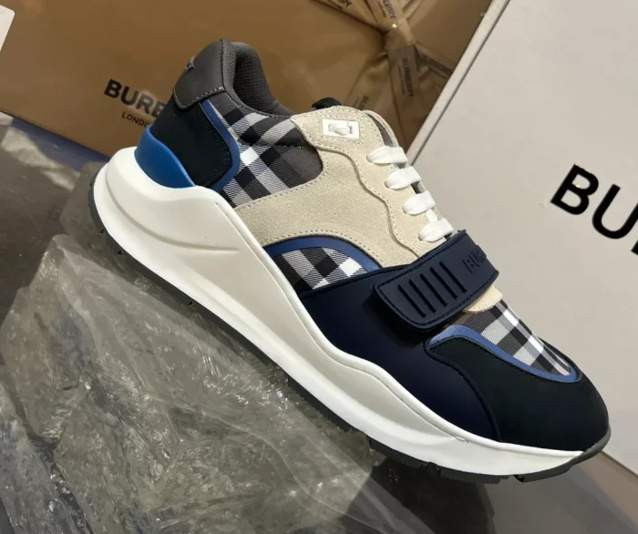 BURB5RRY VINTAGE CHECK SNEAKERS   BBR111