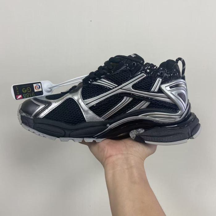 1:1 quality version Runner Thick-Sole Lace-Up Low-Top Sneakers Black/Silver 28621573