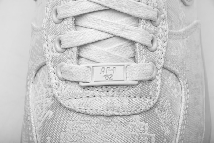 N  Air Force 1 Low CLOT 1WORLD (2018) AO9286-100