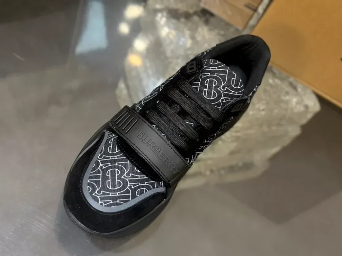 BURB5RRY VINTAGE CHECK SNEAKERS   BBR116