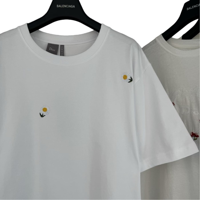1:1 quality version Daisy Embroidery Badge Crew Neck Tee 28816185
