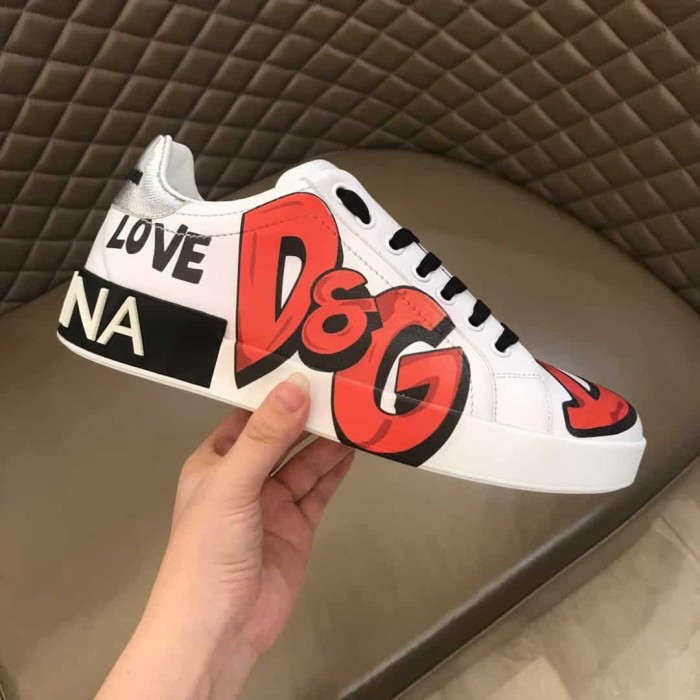 DOLCE    G@BB@N@ CALFSKIN PORTOFINO SNEAKERS WITH PATCHES OF THE DESIGNERS   DG02