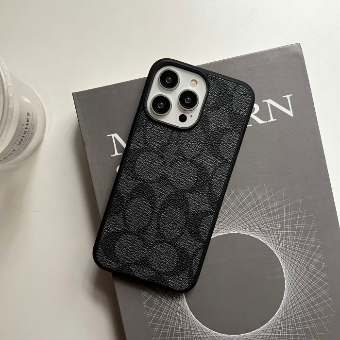 Letter C Pattern Retro Phone Case 4 colors 28678803