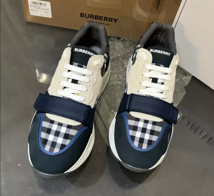 BURB5RRY VINTAGE CHECK SNEAKERS   BBR111