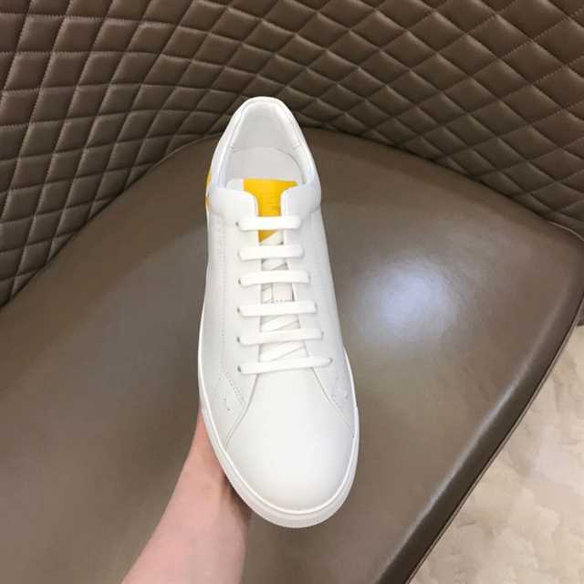 FEND1 CORNER BUGS LOW-TOP SNEAKERS IN WHITE   FD07