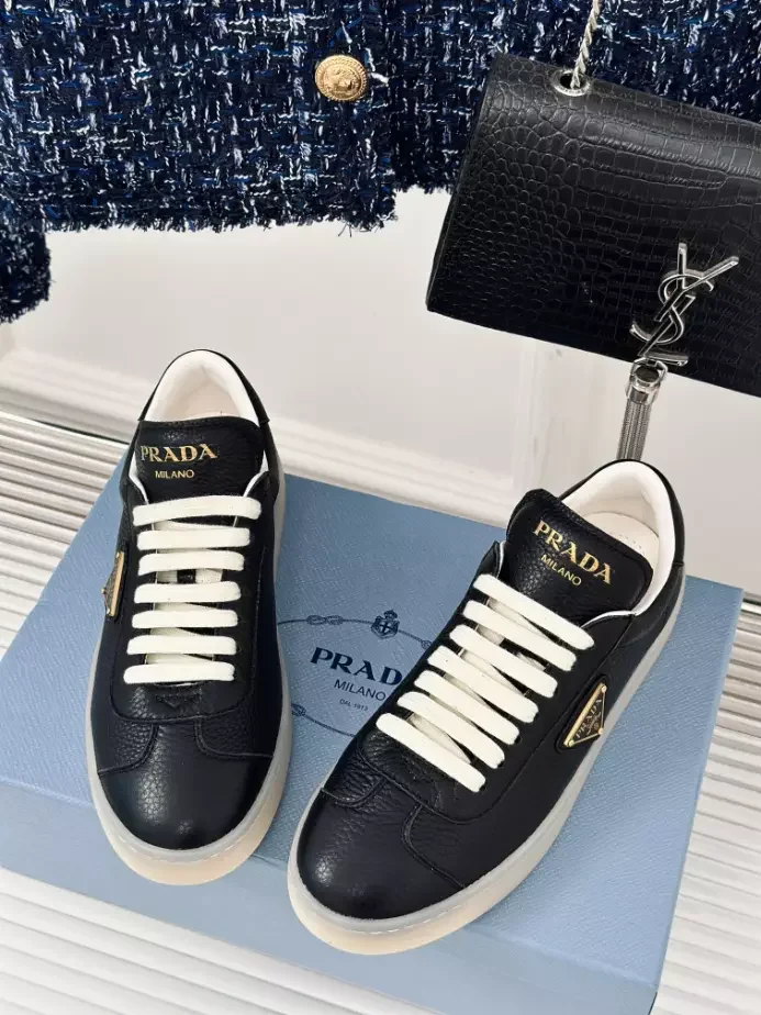 PR@DA@ SUEDE SNEAKERS ALABASTER BLACK   PRD082