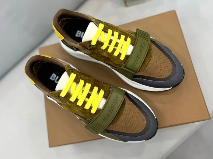 BURB5RRY VINTAGE CHECK SNEAKERS   BBR117