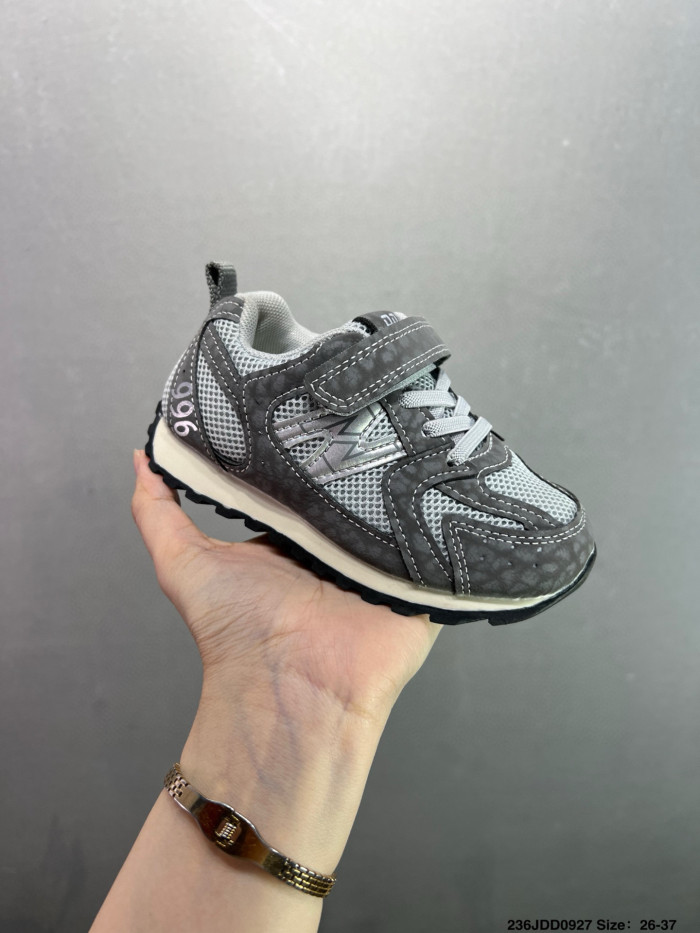 Korean Style 996 Hook And Loop Sports Shoes for Kids 8 colors 28999124
