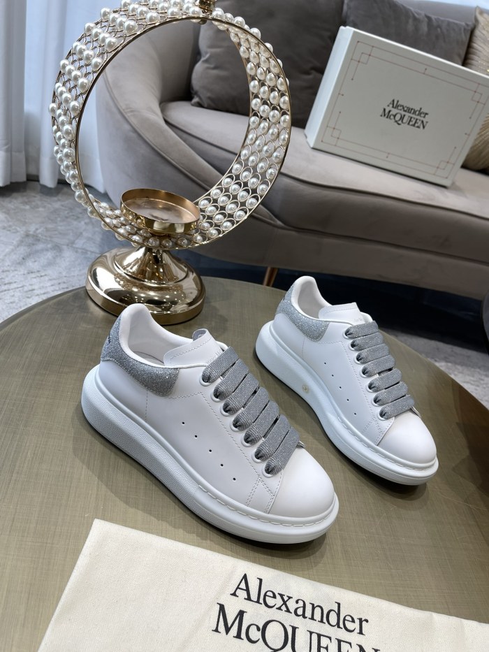 1:1 quality version Shoes Tail Sequins Heightened White Shoes 4 colors
