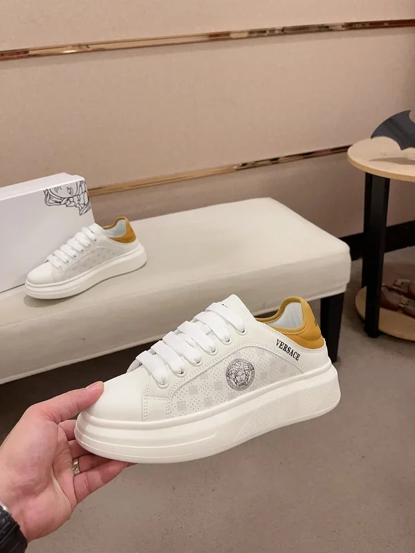 VERS@CE SNEAKERS   VS75