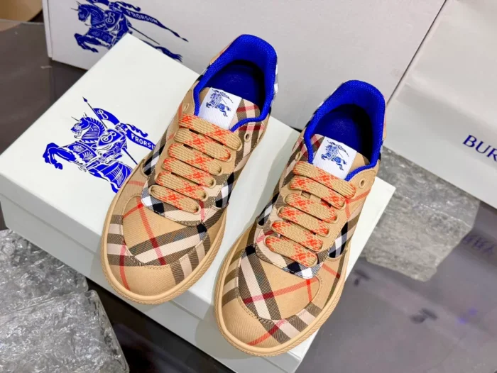 BURB5RRY TERRACE CHECK SNEAKERS   BBR093