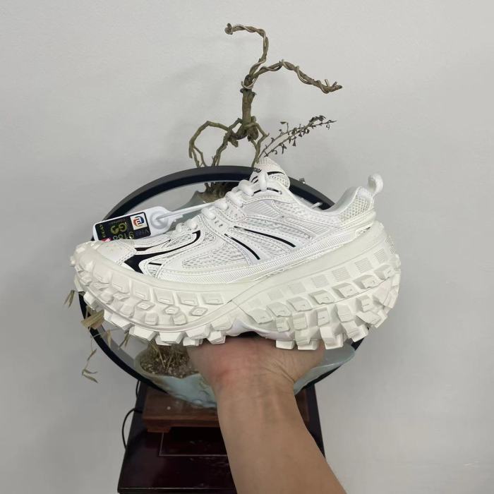 1:1 quality version  Chunky Defender Breathable Mesh Upper Running Shoes 7 colors 29018457