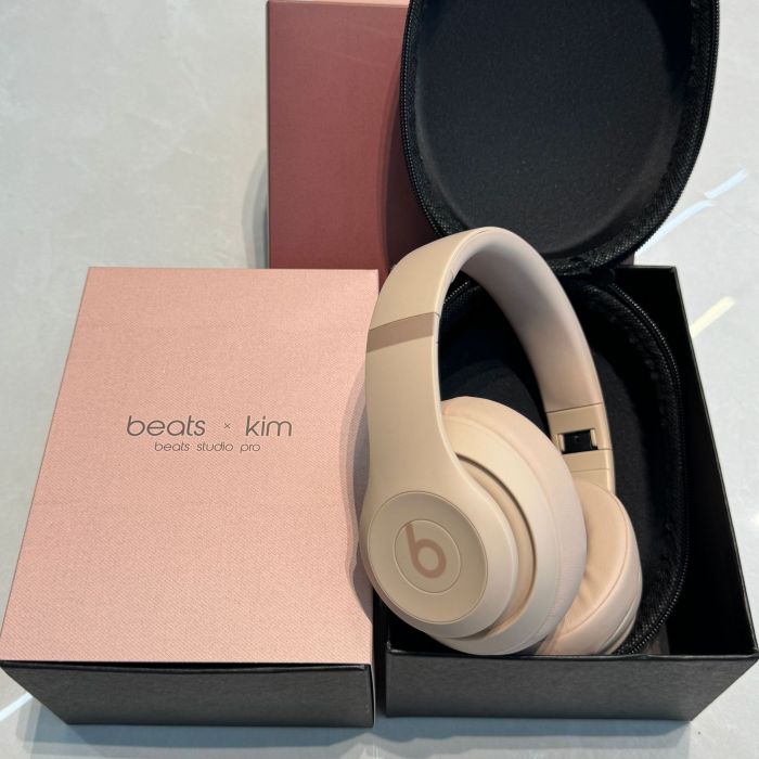 Be@ts x k*m Bluetooth headphone with headband 3 colors 28689746