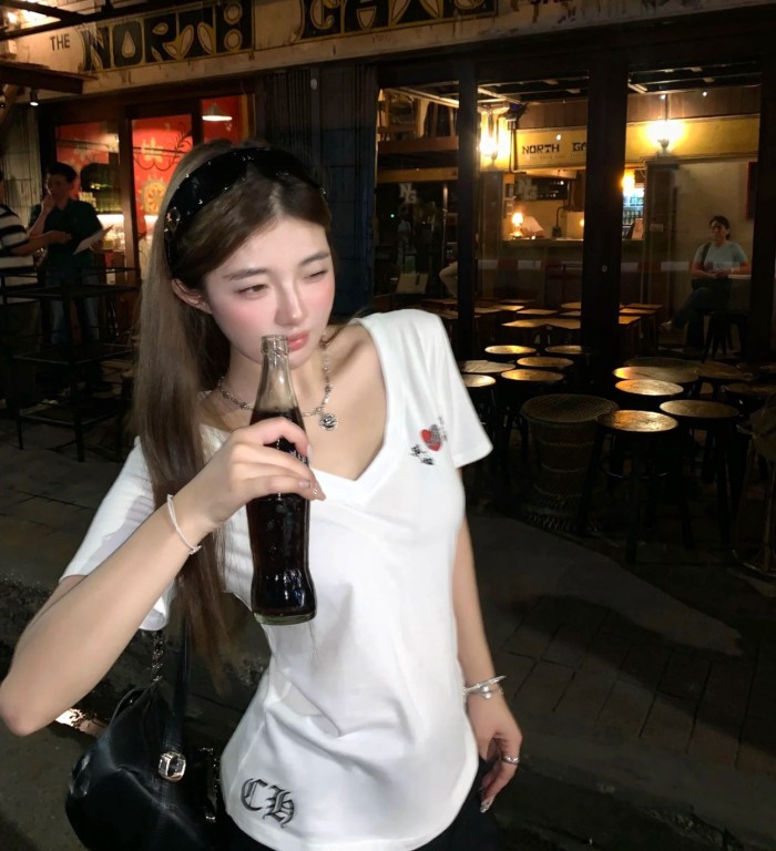 1:1 quality version 28143329 Heart Printed V-Neck Tee for girls