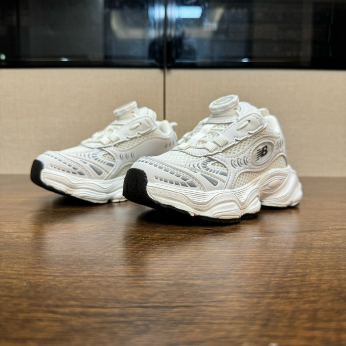Mesh Rotating Button Dad Shoes Running Shoes for Kids 4 colors 29018042