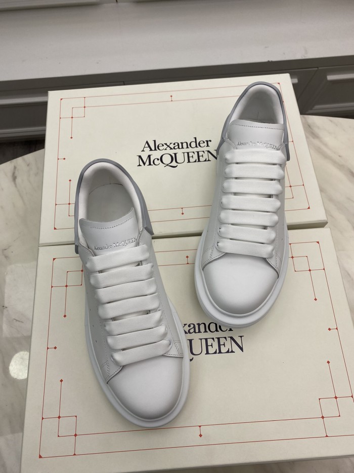 1:1 quality version 28354148 Classic Simple White Shoes