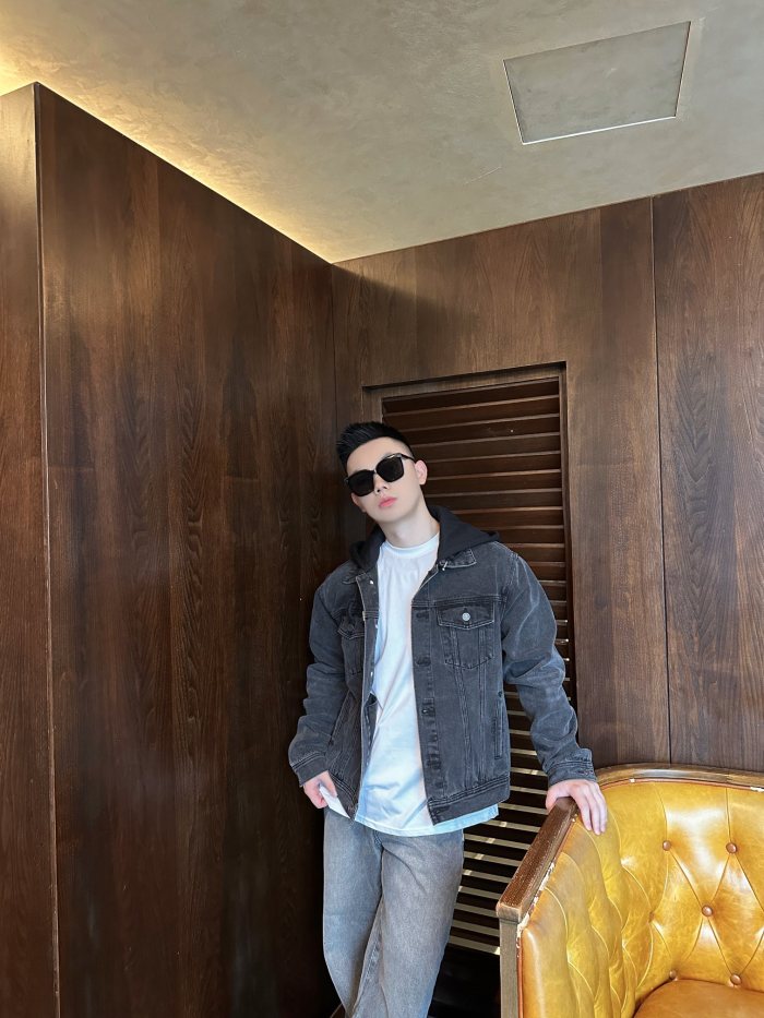 1:1 quality version hooded denim jacket 28452734