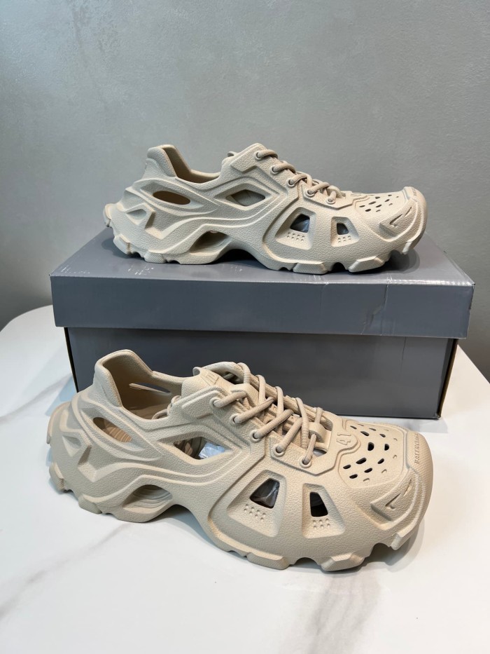 1:1 quality version HD Cutout Sports Style Clogs 6 colors 29027288