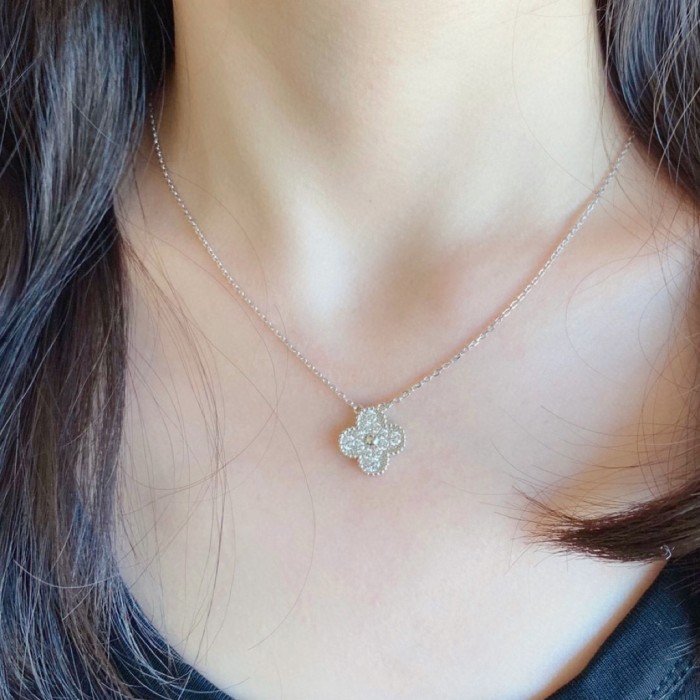 1:1 quality version Full Diamond Four-Leaf Clover Necklace 2 colors 28894554