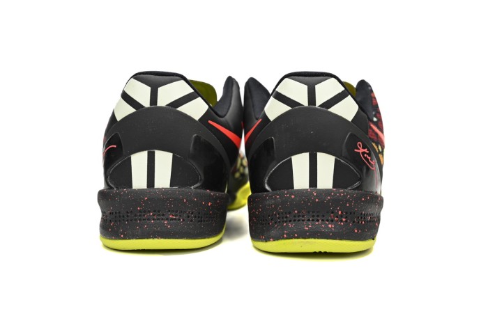 N Kobe 8 System Christmas Solid Outsole 555286-060