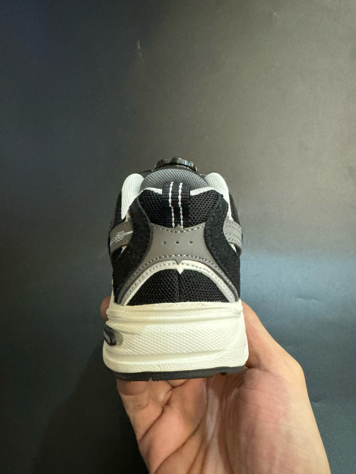 530 Rotating BuckleChunky Retro Sneakers for Kids 4 colors 28999003