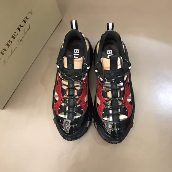 BURB5RRY VINTAGE CHECK ARTHUR SNEAKERS   BBR34